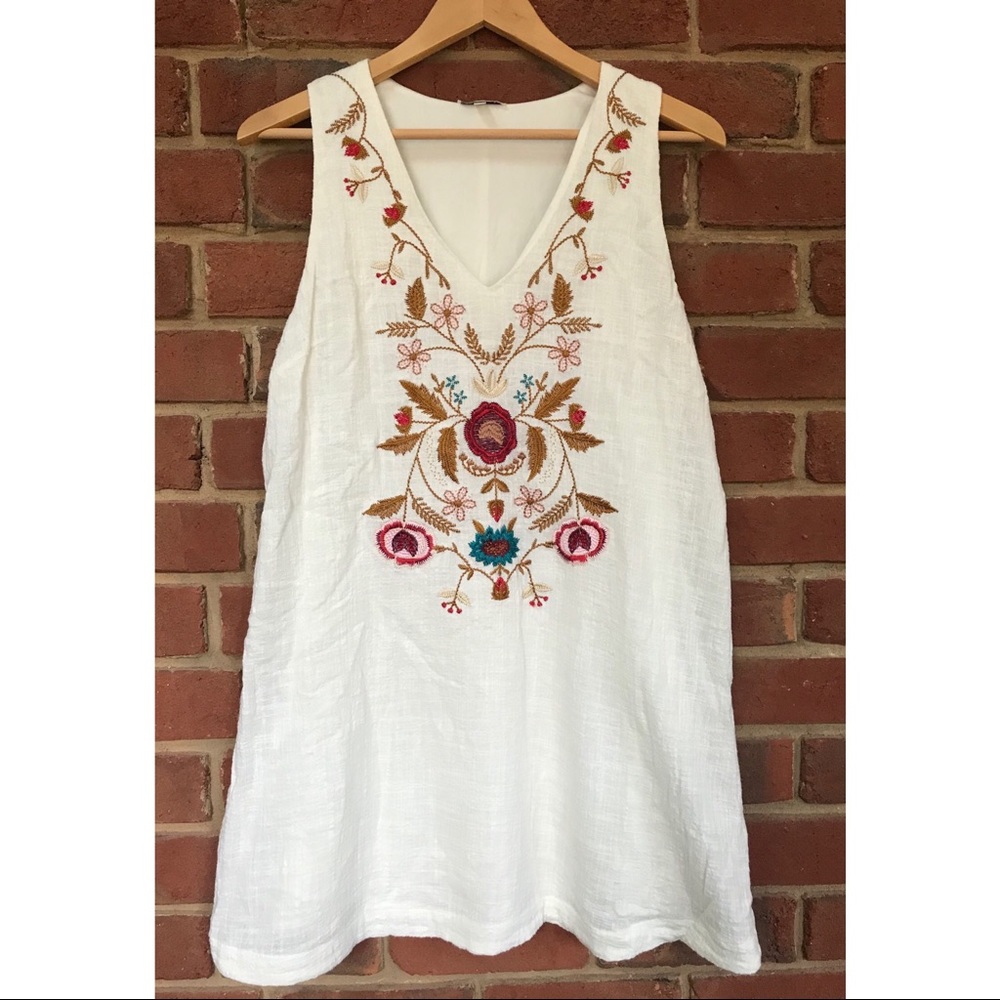 Jodifl White Embroidered Casual Dress